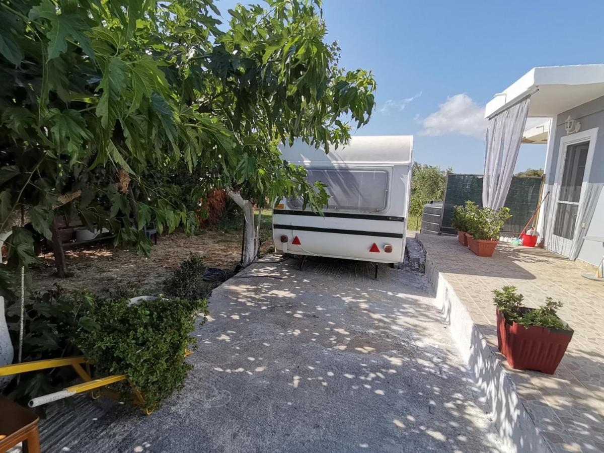 Hotel Green Garden Caravan à Agrilia Extérieur photo