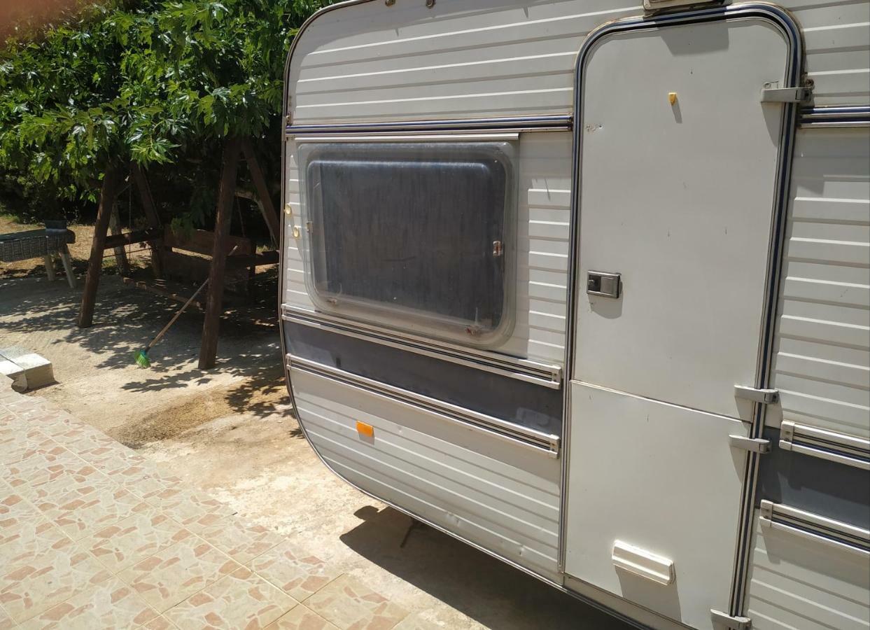 Hotel Green Garden Caravan à Agrilia Extérieur photo